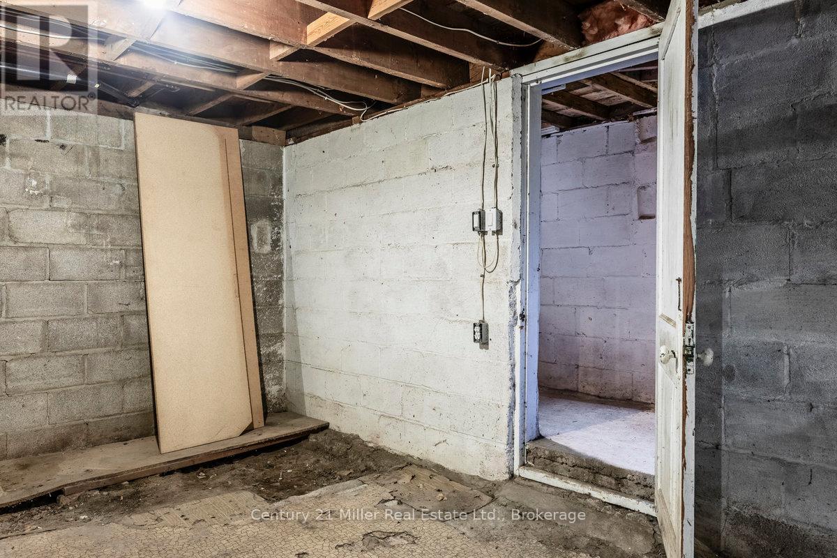 15836 AIRPORT ROAD - 31