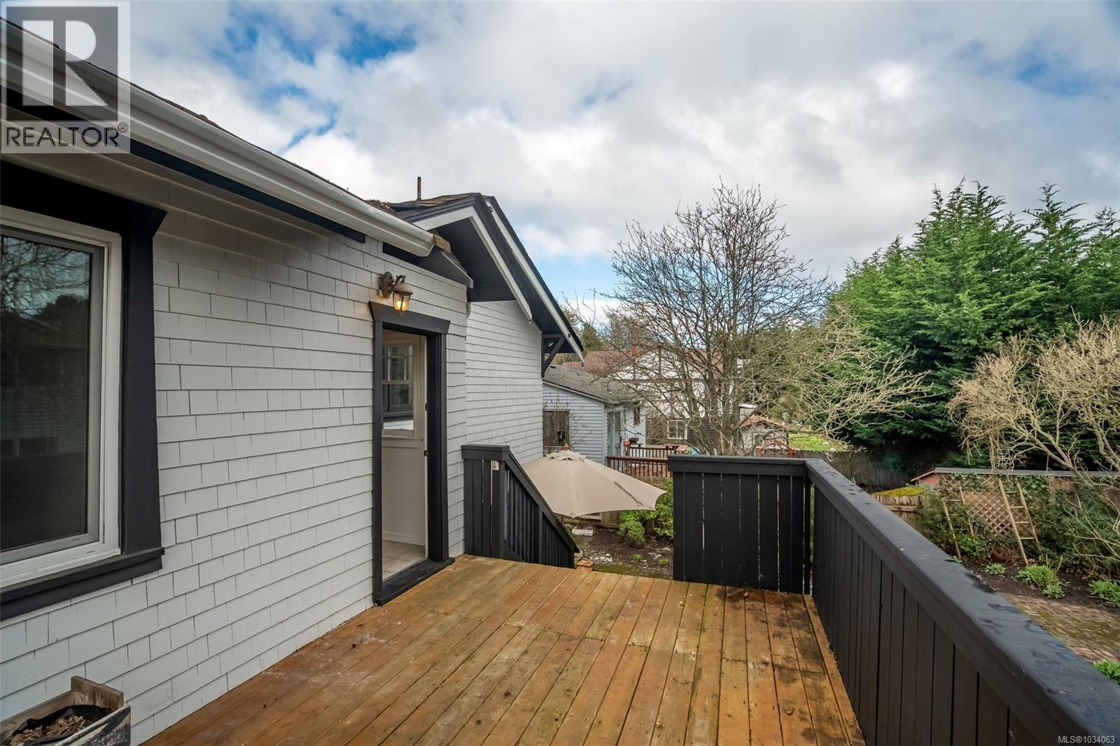  3107 Balfour Avenue, Victoria