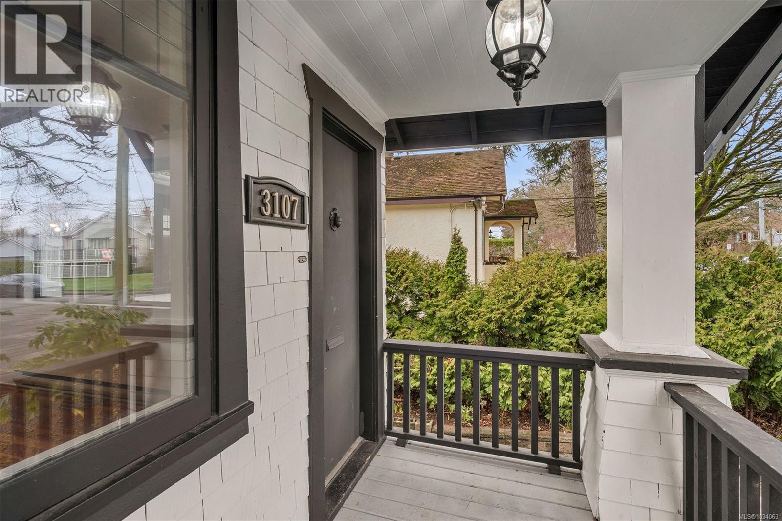 3107 Balfour Avenue, Victoria