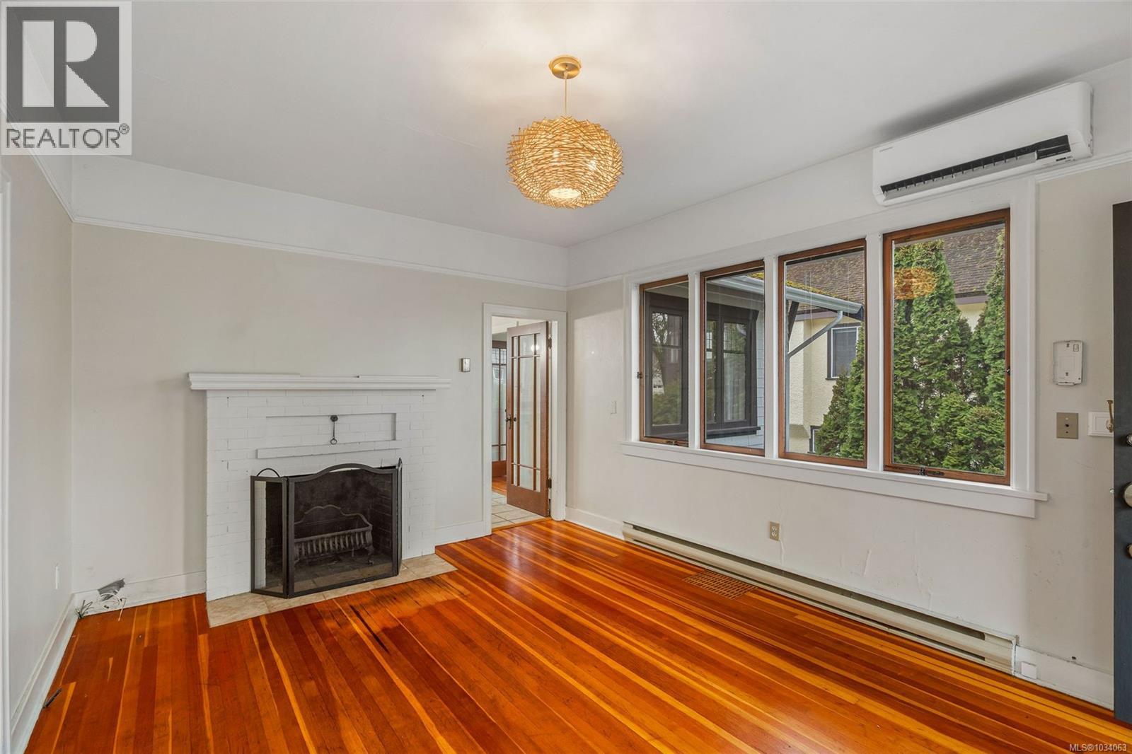  3107 Balfour Avenue, Victoria