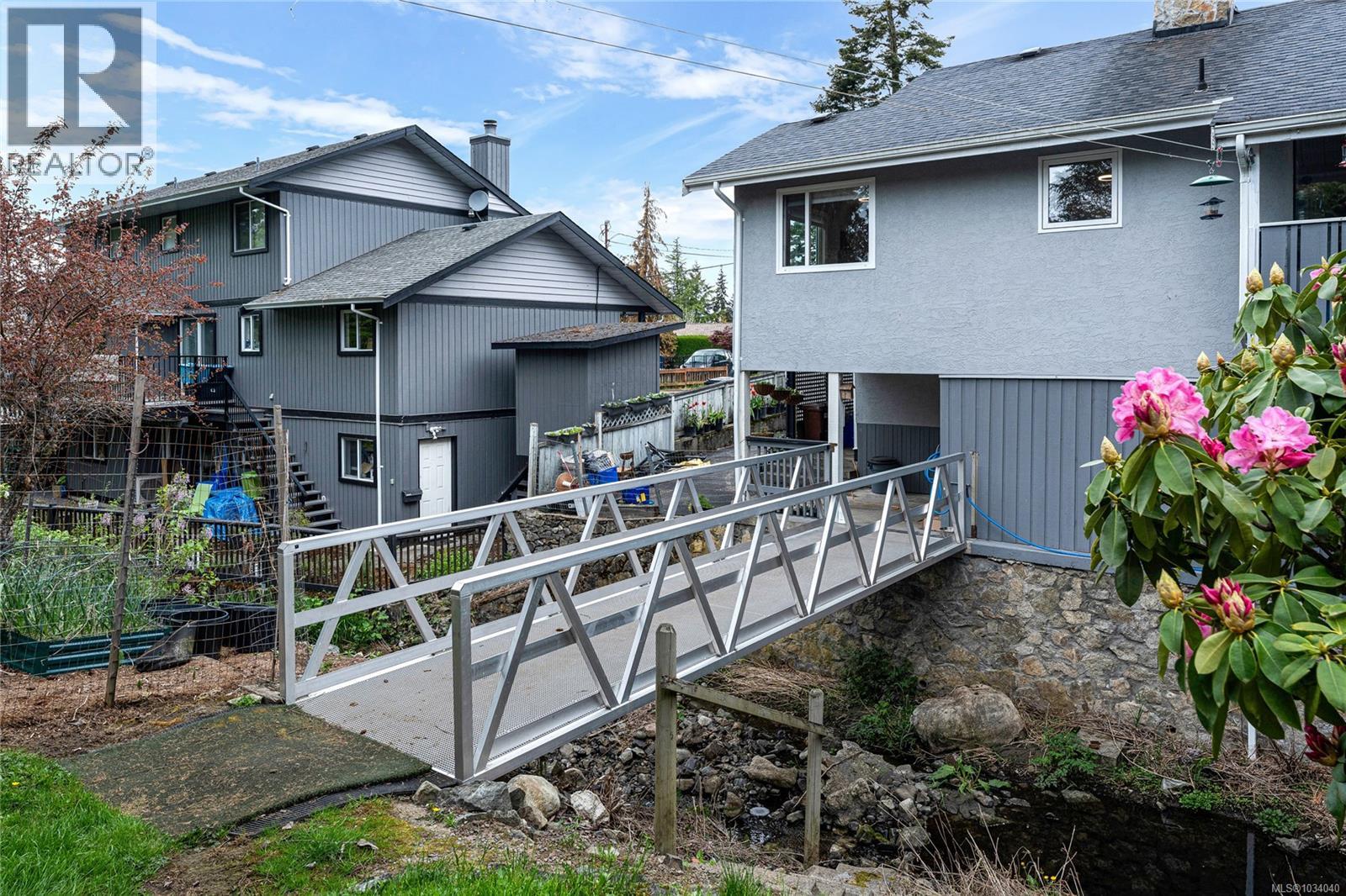 955 Sluggett Rd - 32