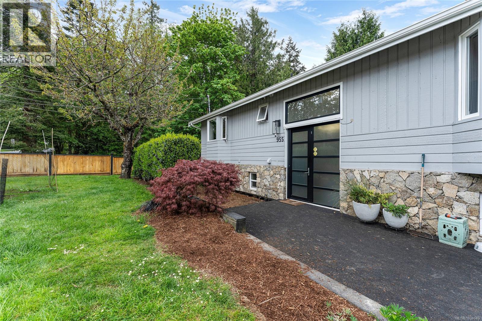 955 Sluggett Rd - 5