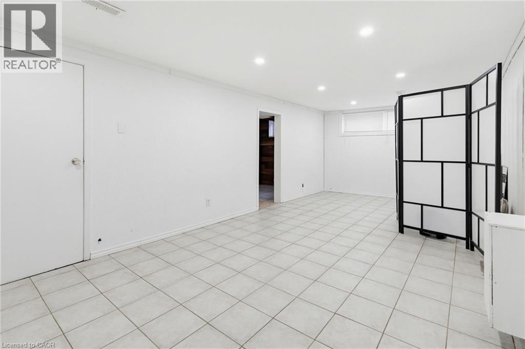 55 YARMOUTH Court - 27