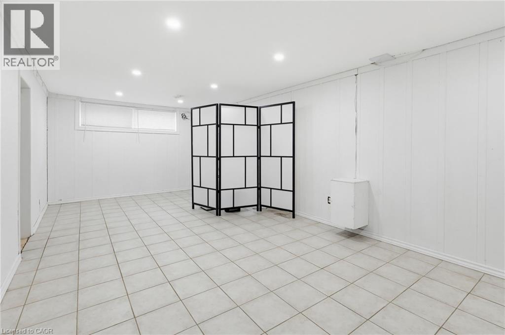 55 YARMOUTH Court - 28
