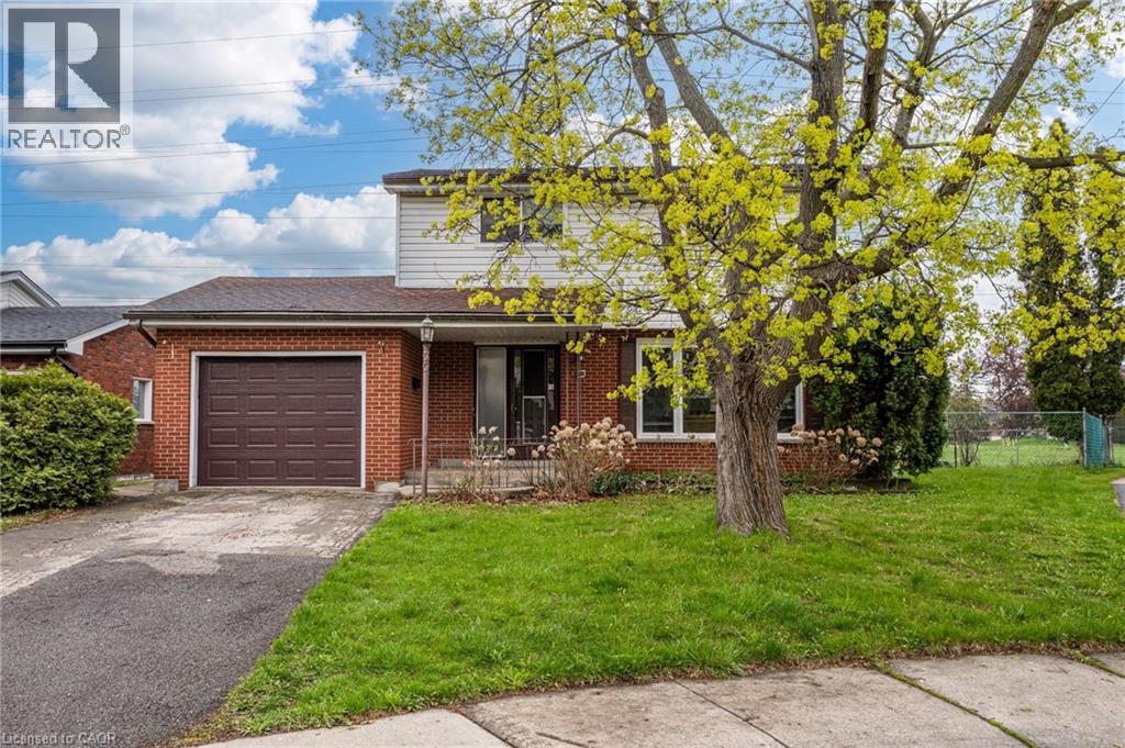 55 YARMOUTH Court - 3