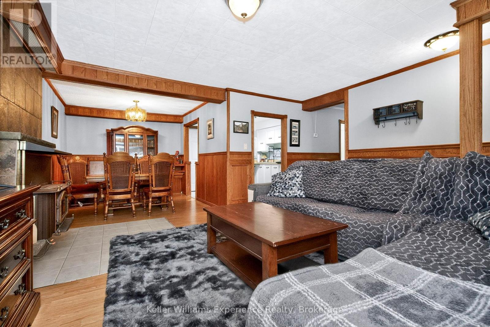 1031 FERRIER AVENUE - 14
