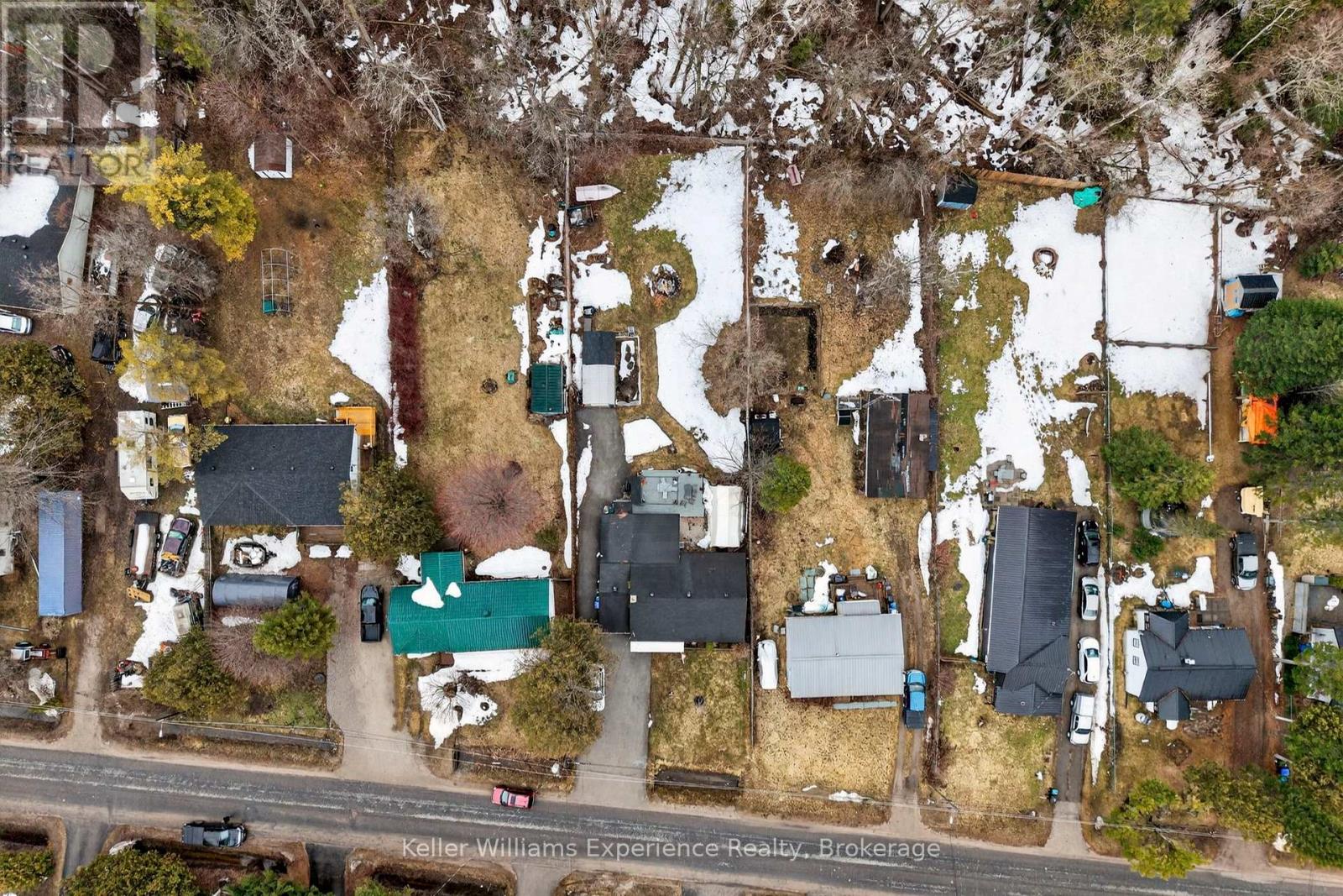 1031 FERRIER AVENUE - 29