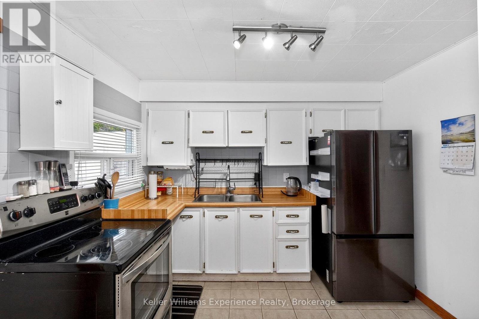 1031 FERRIER AVENUE - 7