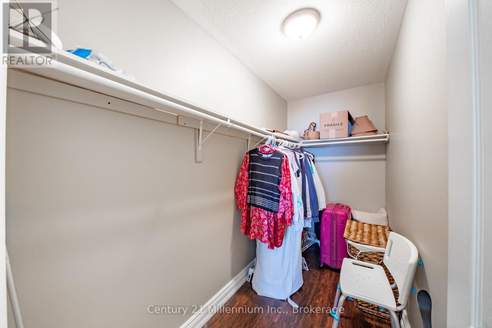 9 HILL STREET - 32