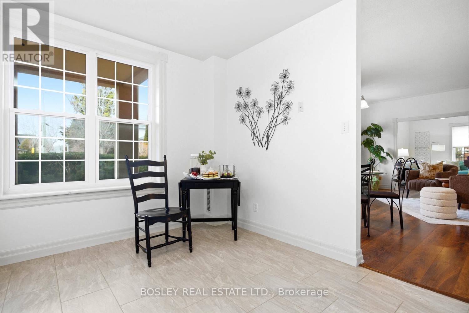 #101 352 BALL STREET - 13