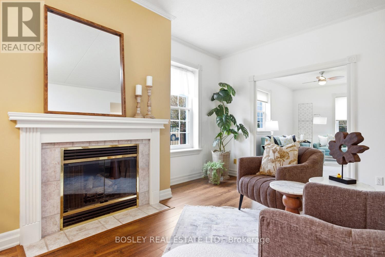 #101 352 BALL STREET - 19