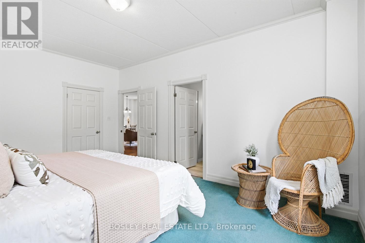 #101 352 BALL STREET - 29