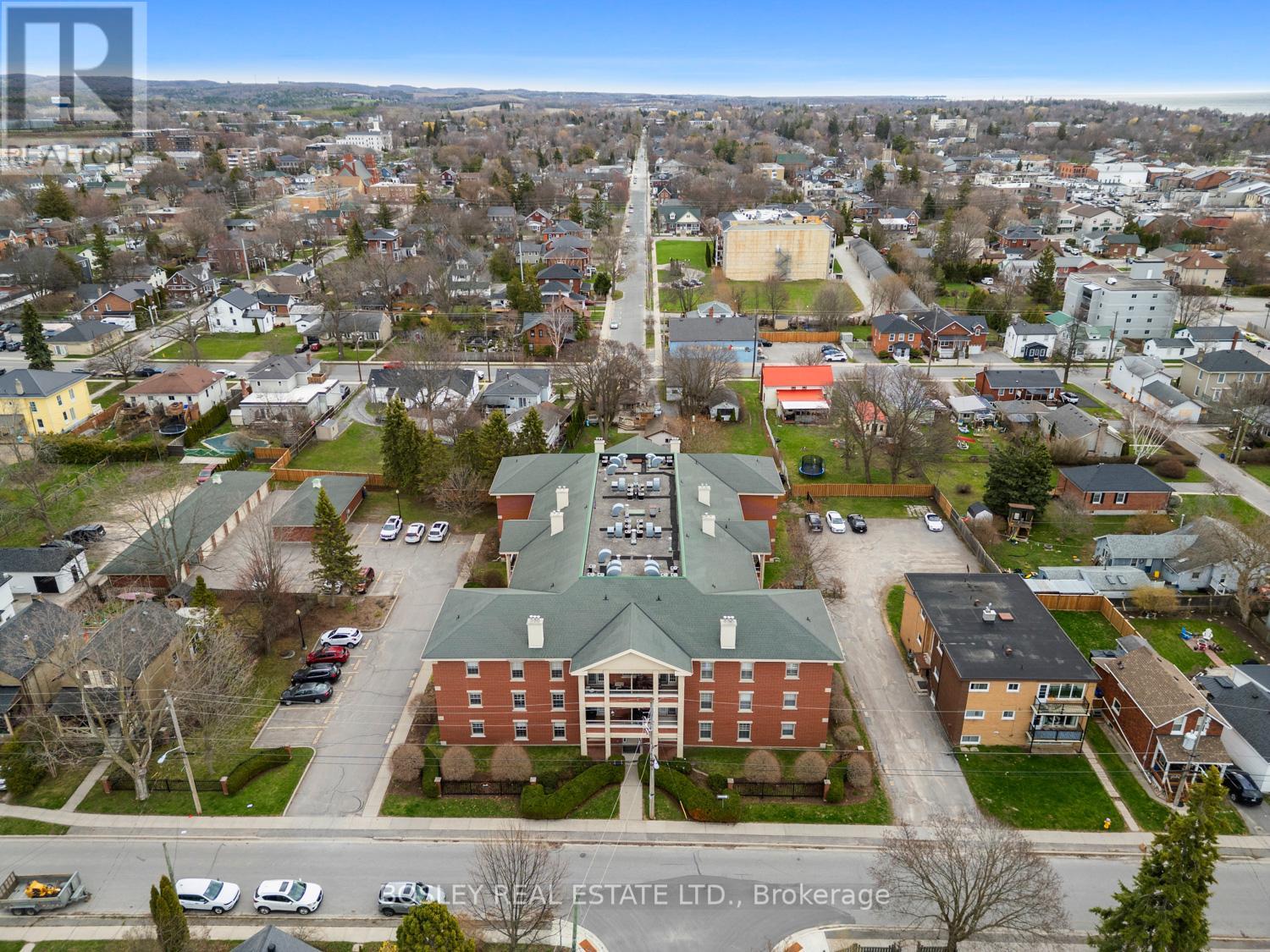#101 352 BALL STREET - 40