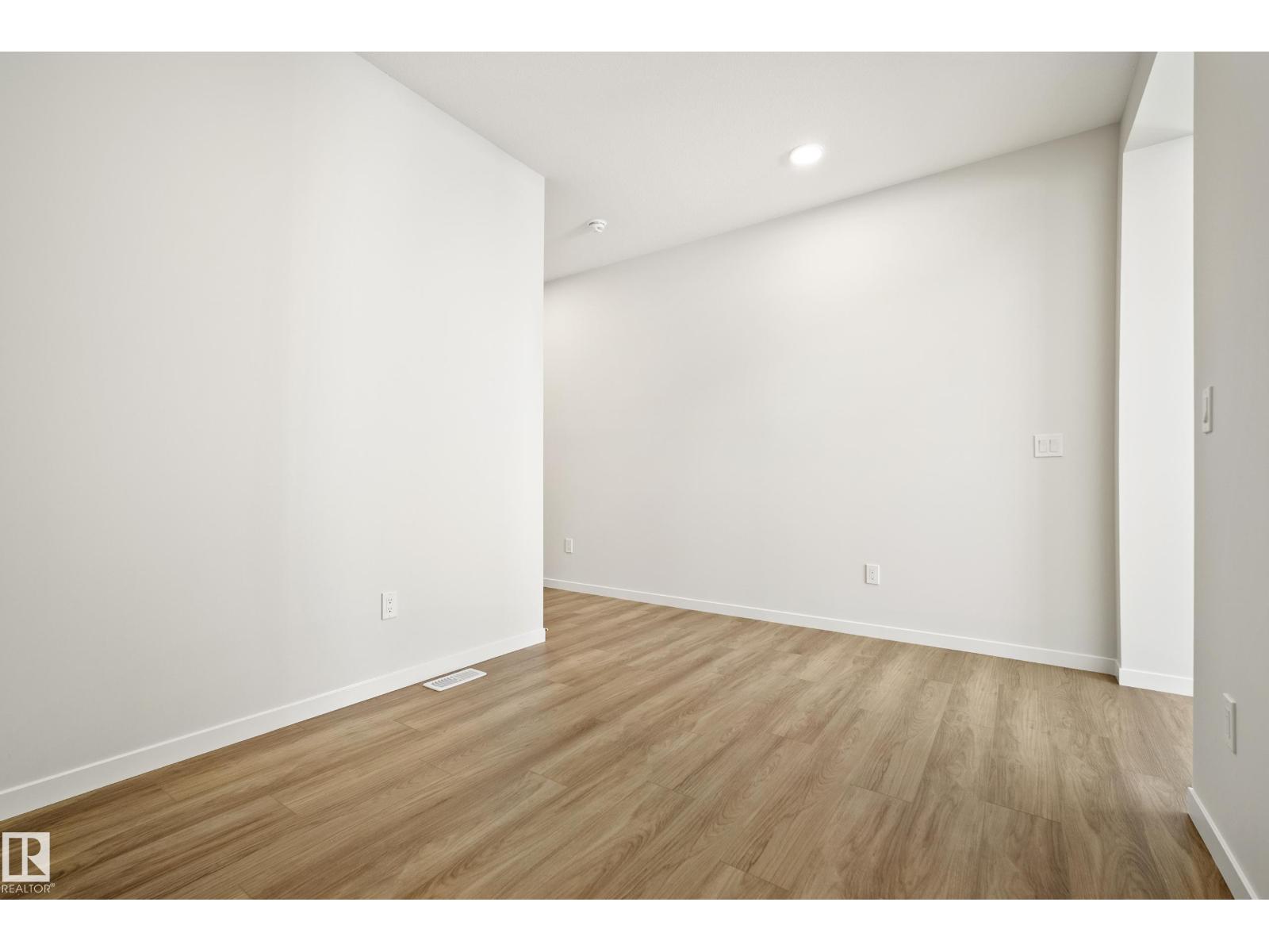 7015 177 Avenue NW - Photo 15