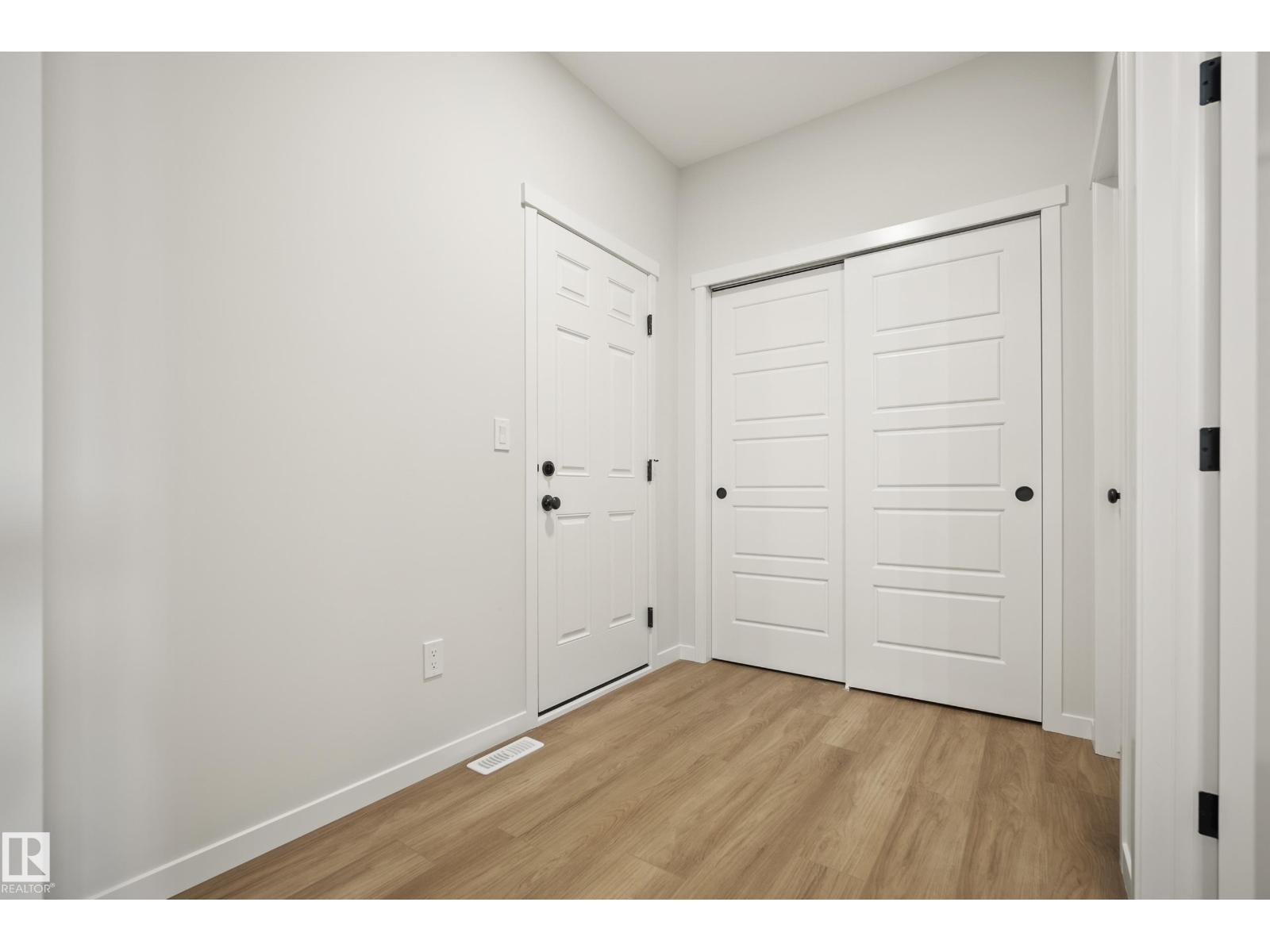 7015 177 Avenue NW - Photo 12