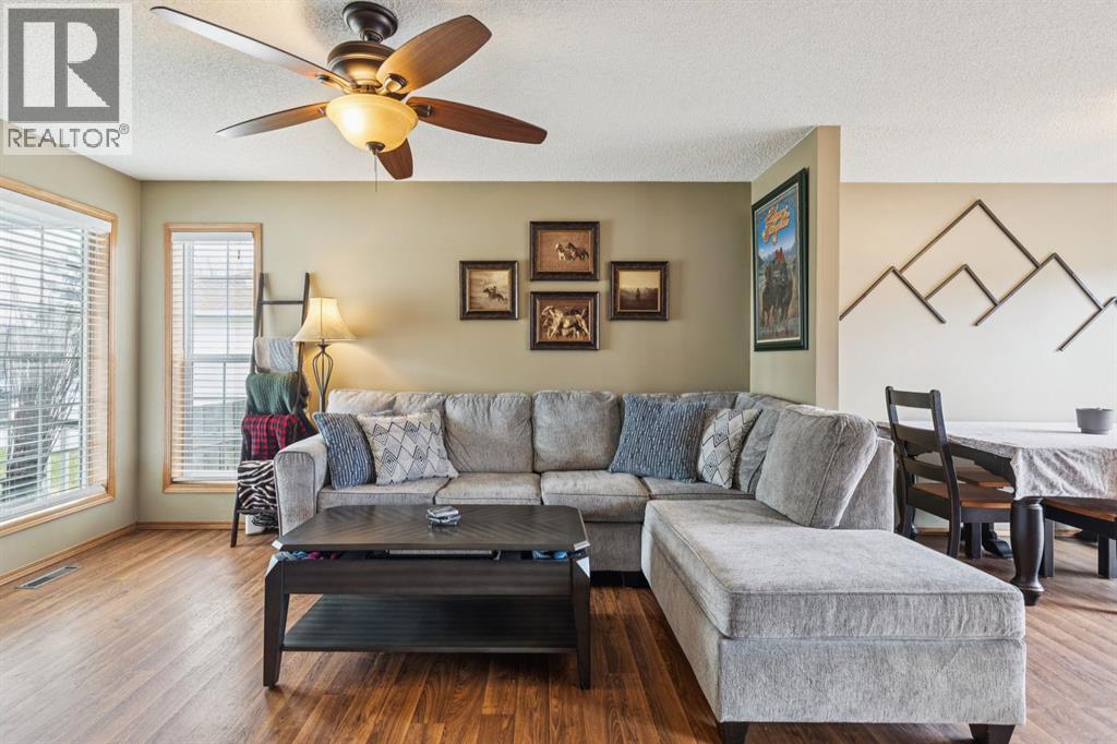 228 Quigley Drive, Cochrane