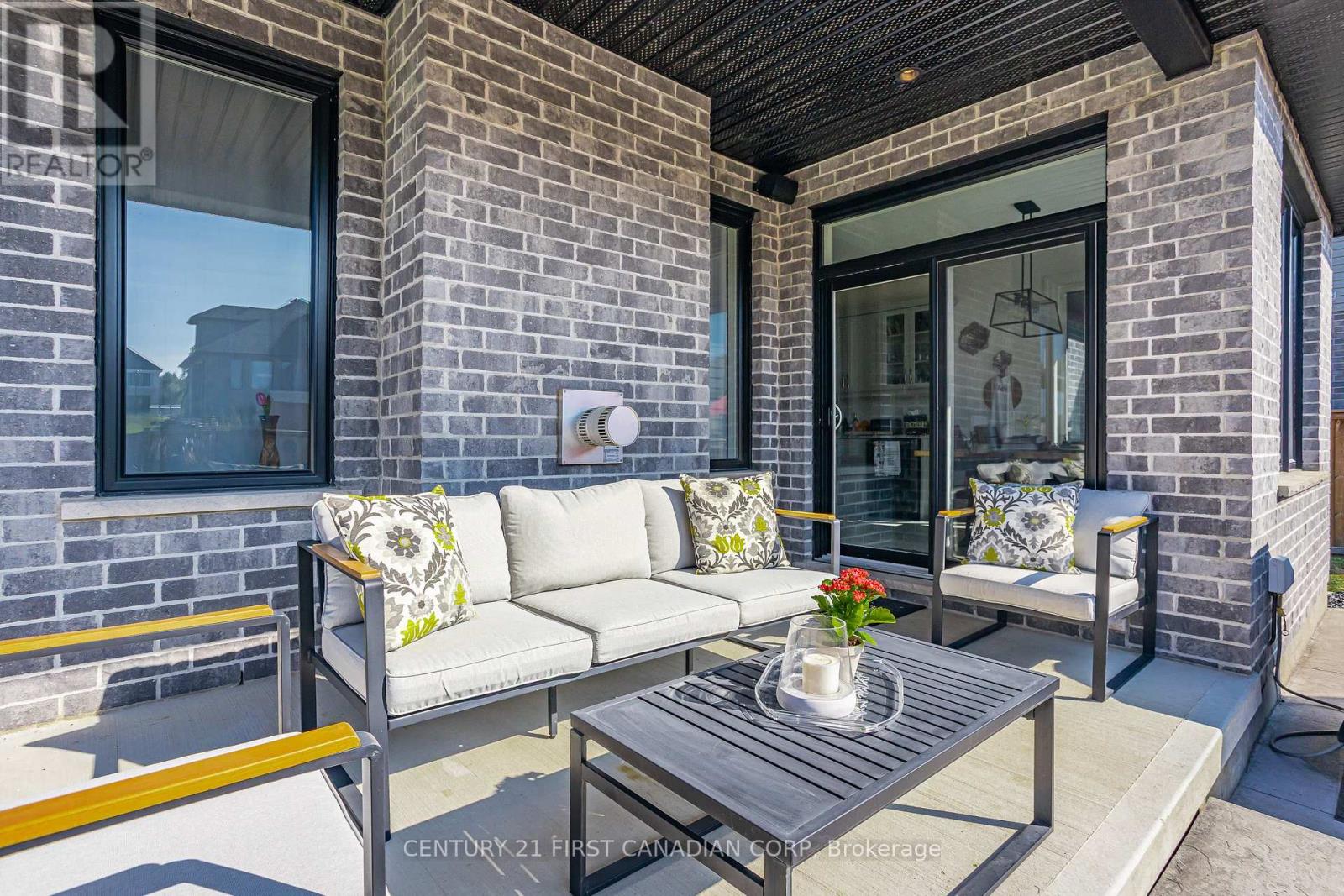 31 VIOLET COURT - 38