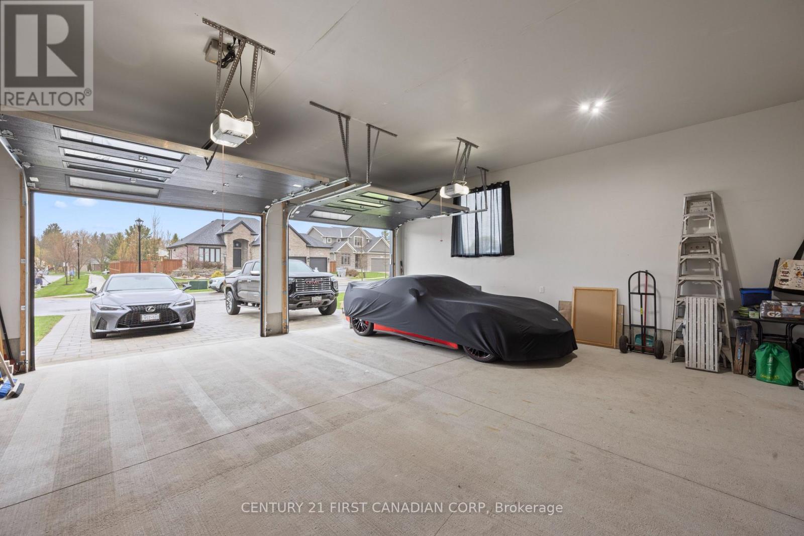 31 VIOLET COURT - 4