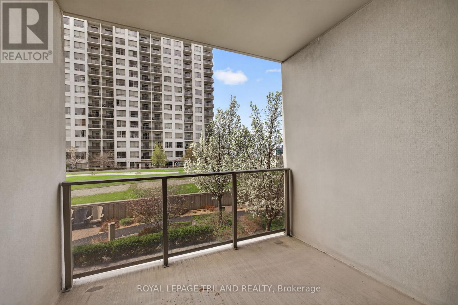 #801 330 RIDOUT STREET N - 29