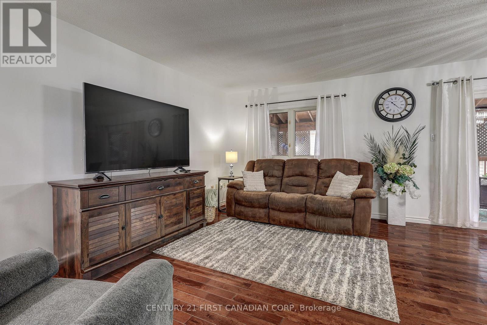 162 CHESLEY AVENUE - 17