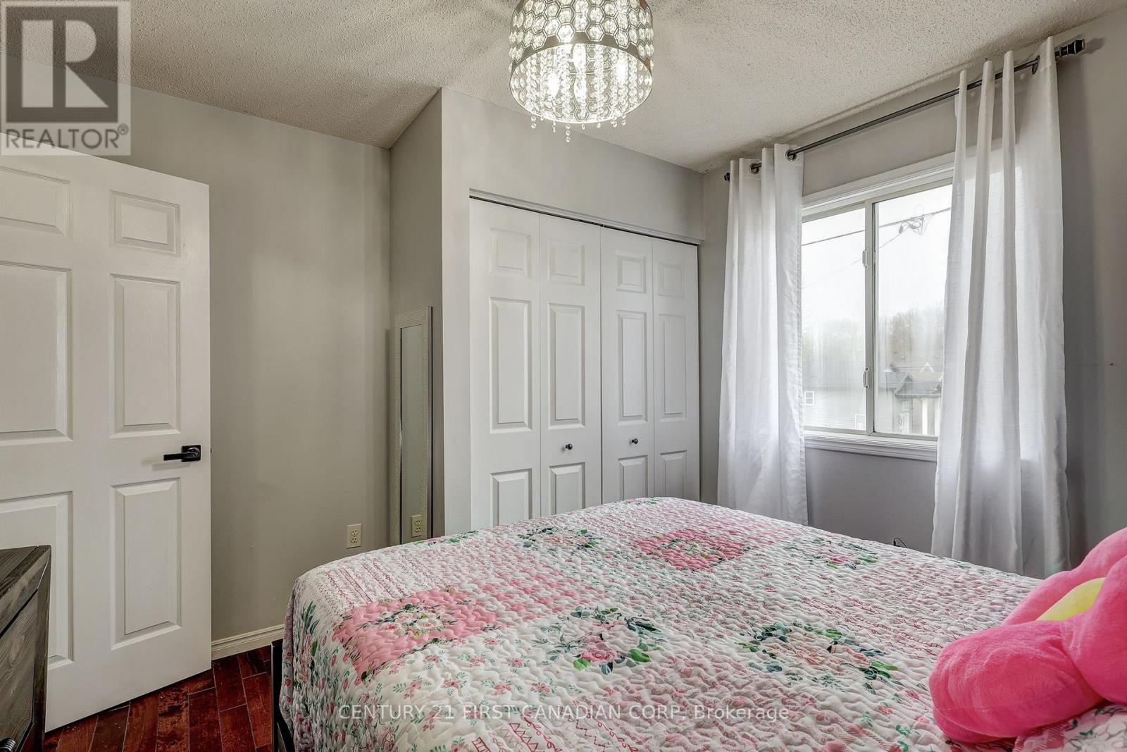 162 CHESLEY AVENUE - 25