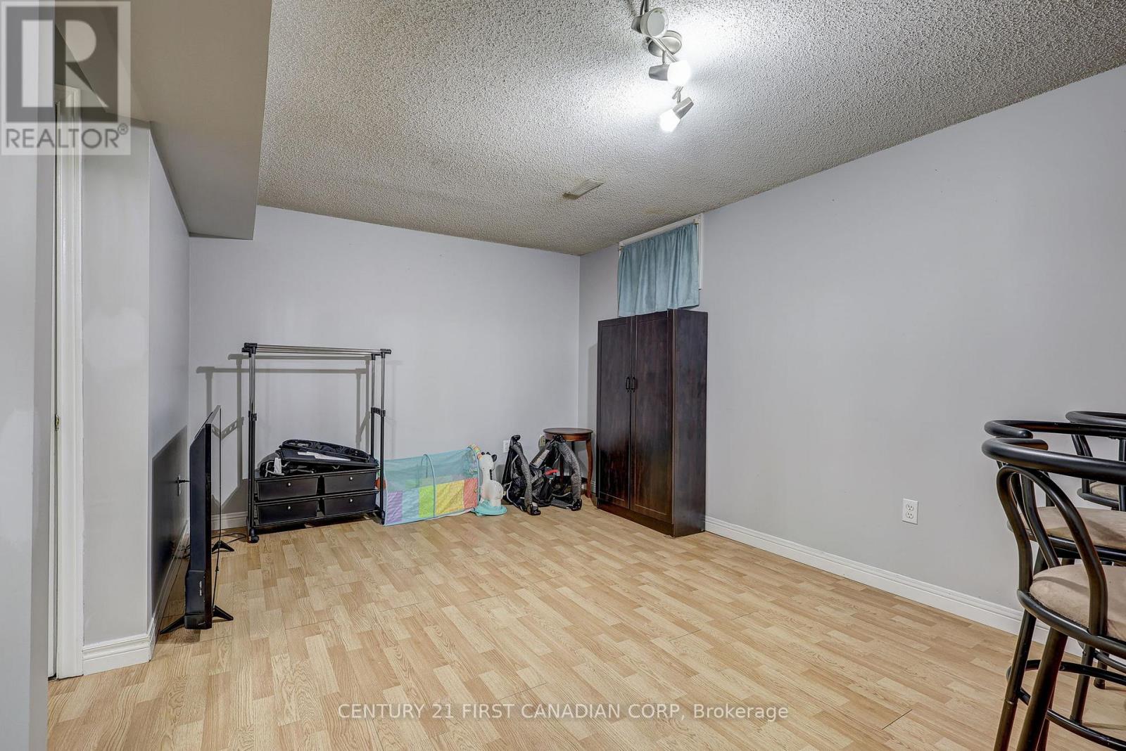 162 CHESLEY AVENUE - 36