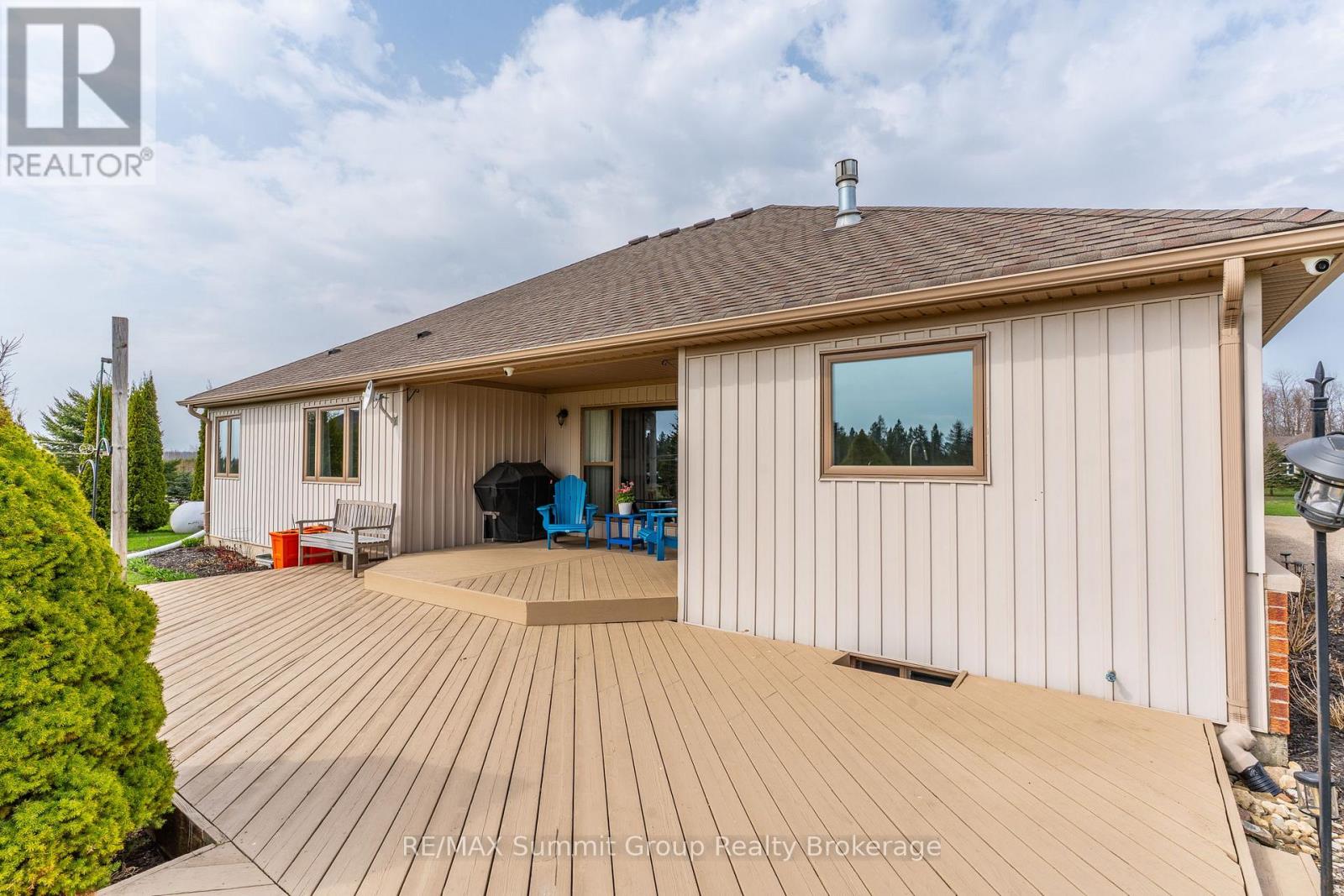 15 MOUNT HAVEN CRESCENT - 34