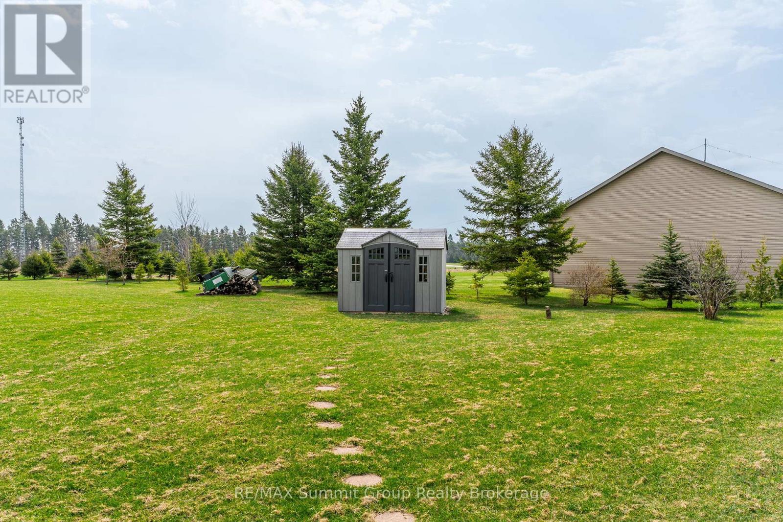 15 MOUNT HAVEN CRESCENT - 35