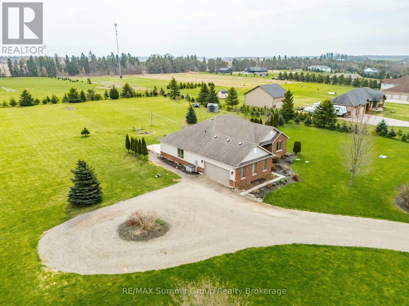 15 MOUNT HAVEN CRESCENT - 38