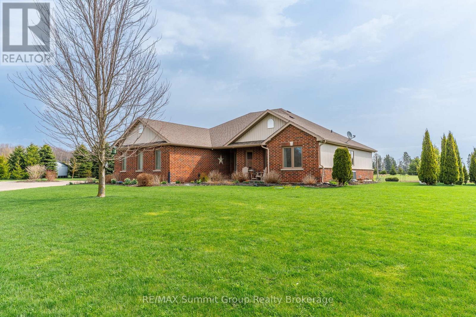 15 MOUNT HAVEN CRESCENT - 47