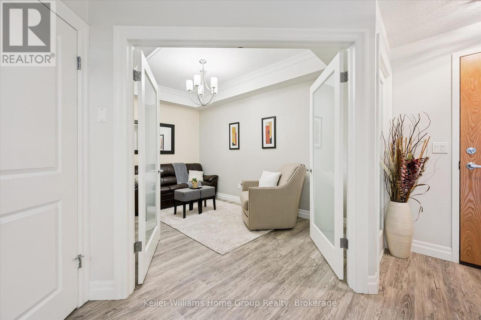 #102 23 STUMPF STREET - 21