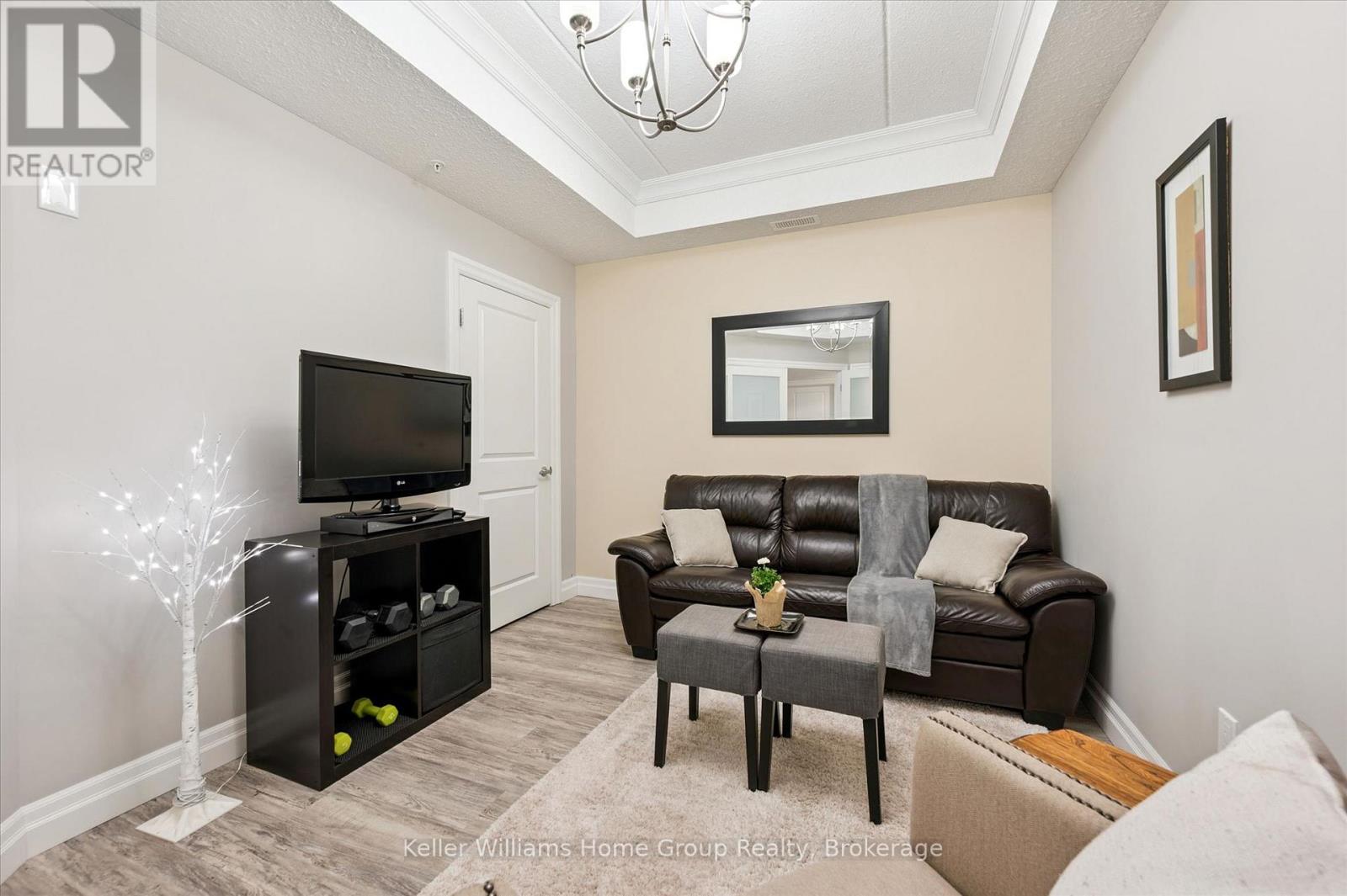 #102 23 STUMPF STREET - 22