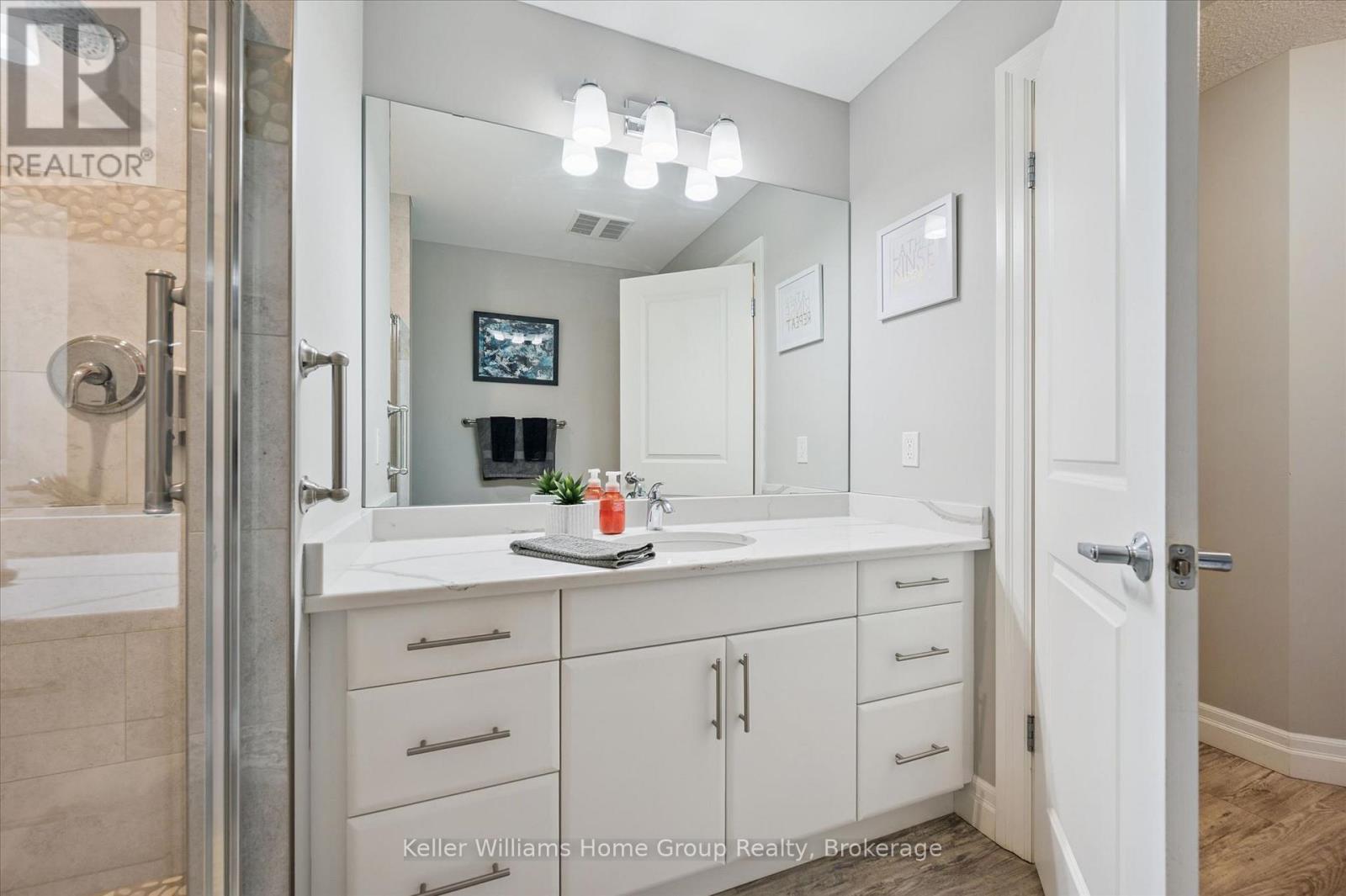 #102 23 STUMPF STREET - 33