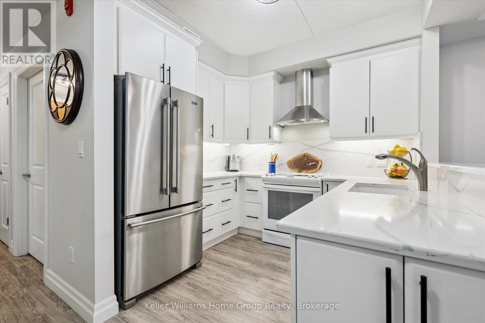 #102 23 STUMPF STREET - 6