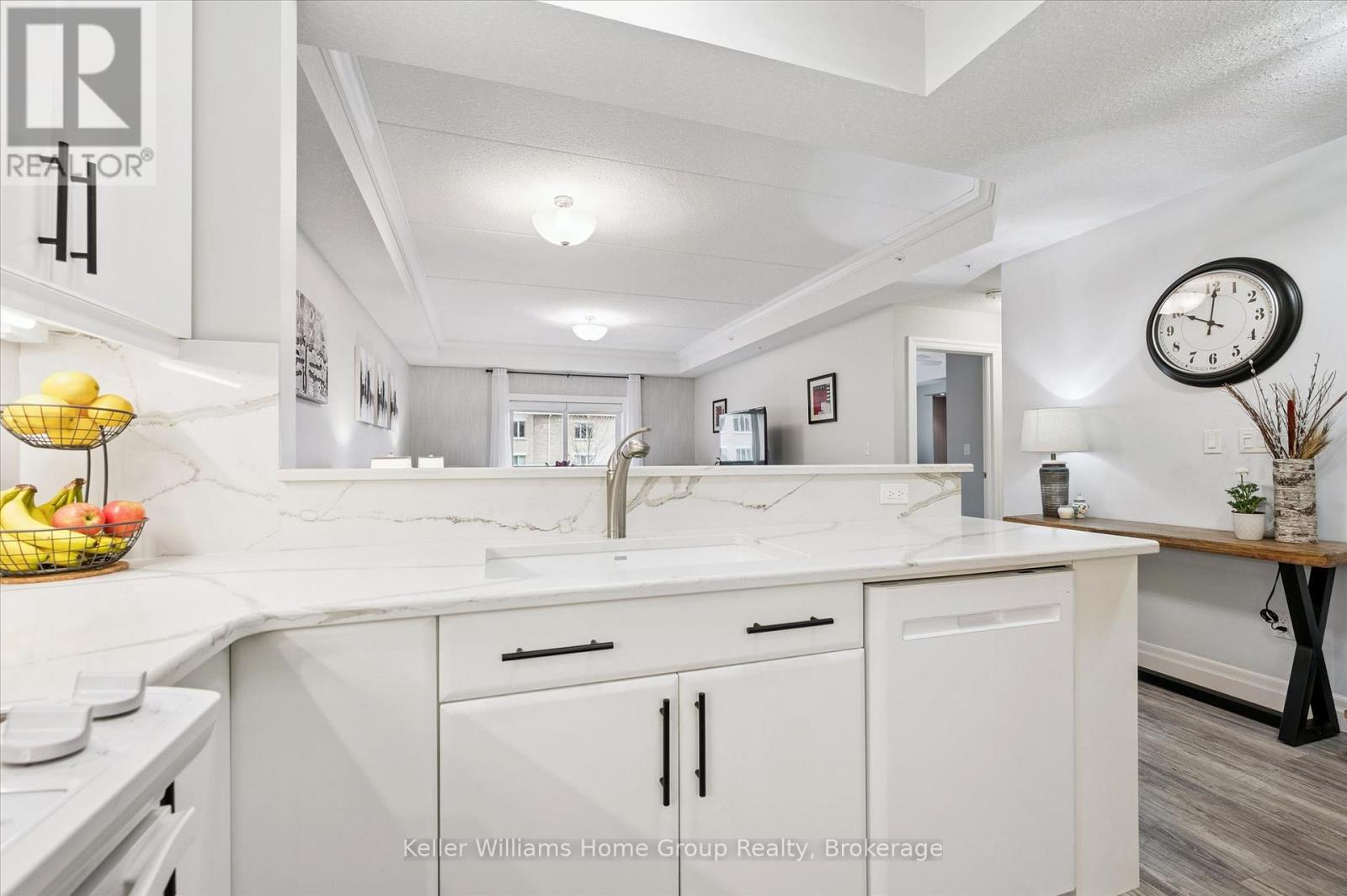 #102 23 STUMPF STREET - 9