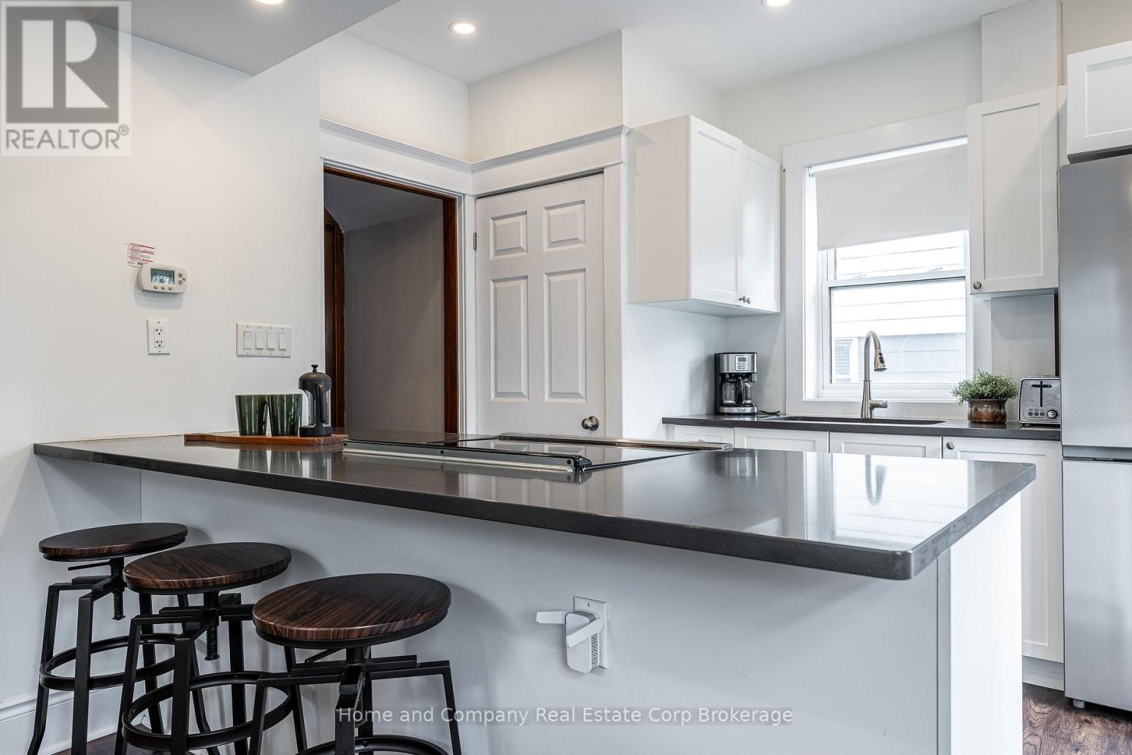 193 ST VINCENT STREET S - 17