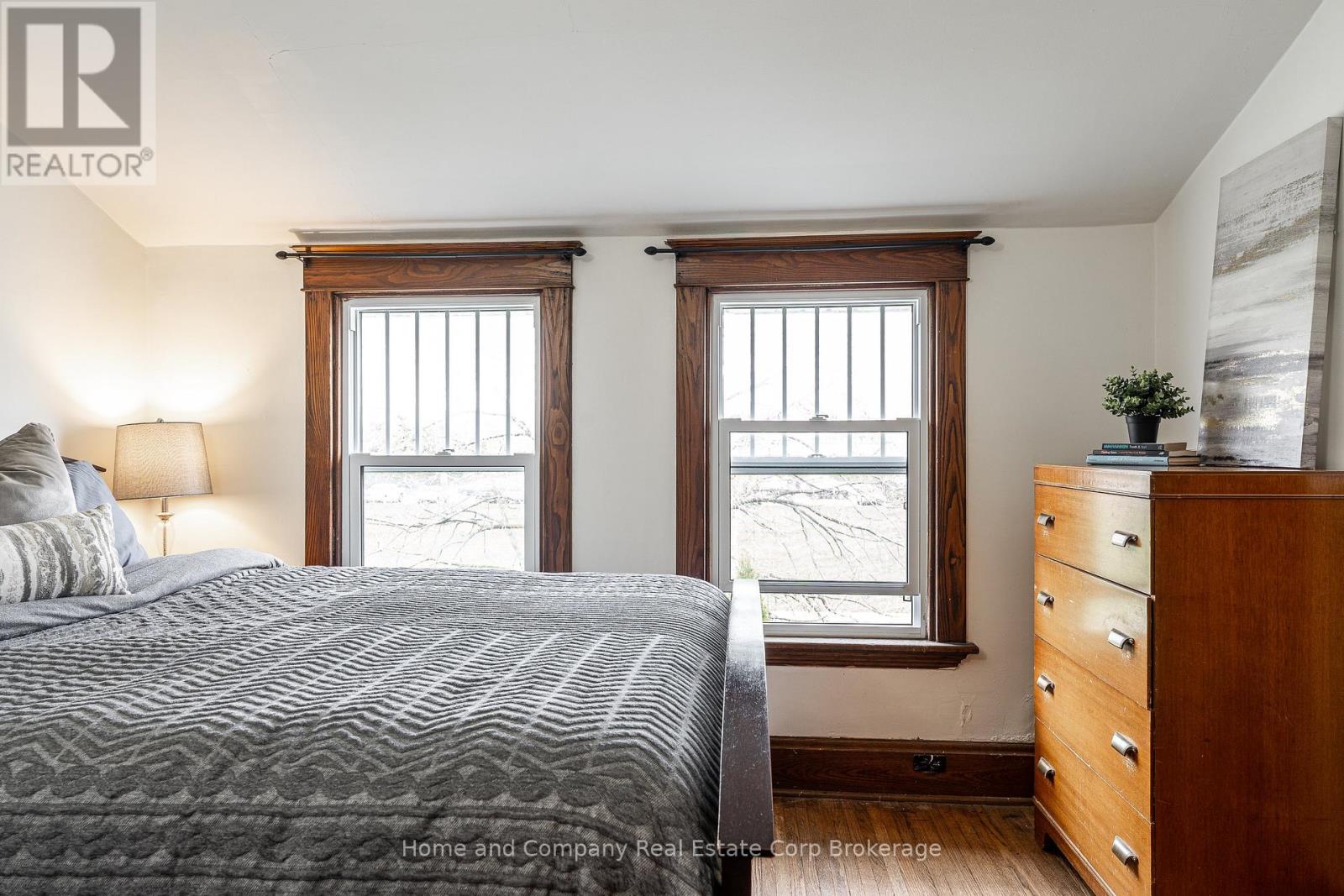 193 ST VINCENT STREET S - 26