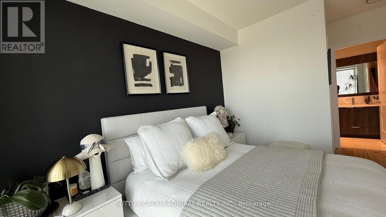 #1630 25 ADRA GRADO WAY - 20