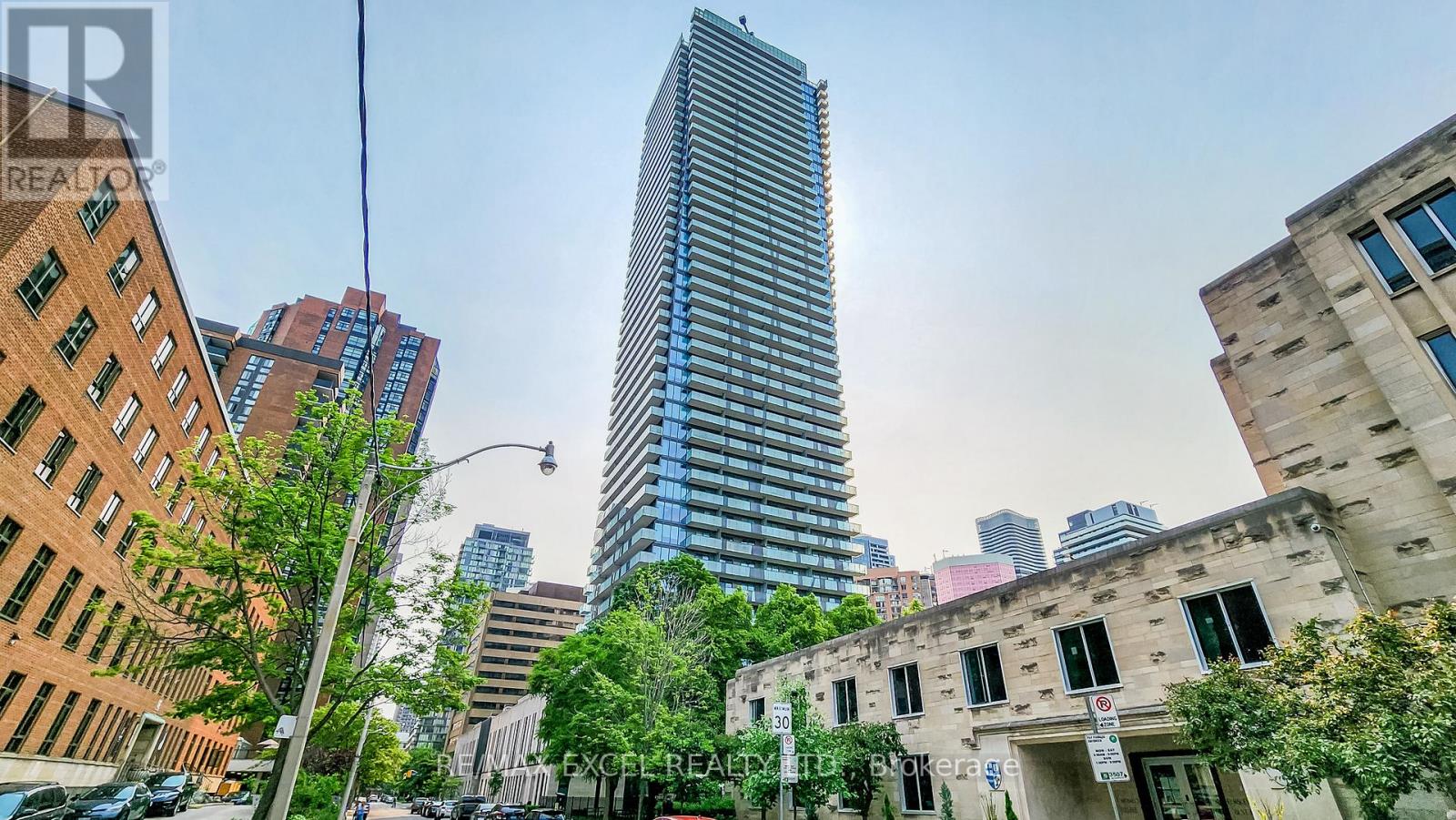 Listing photo of 4105 - 65 ST. MARY STREET