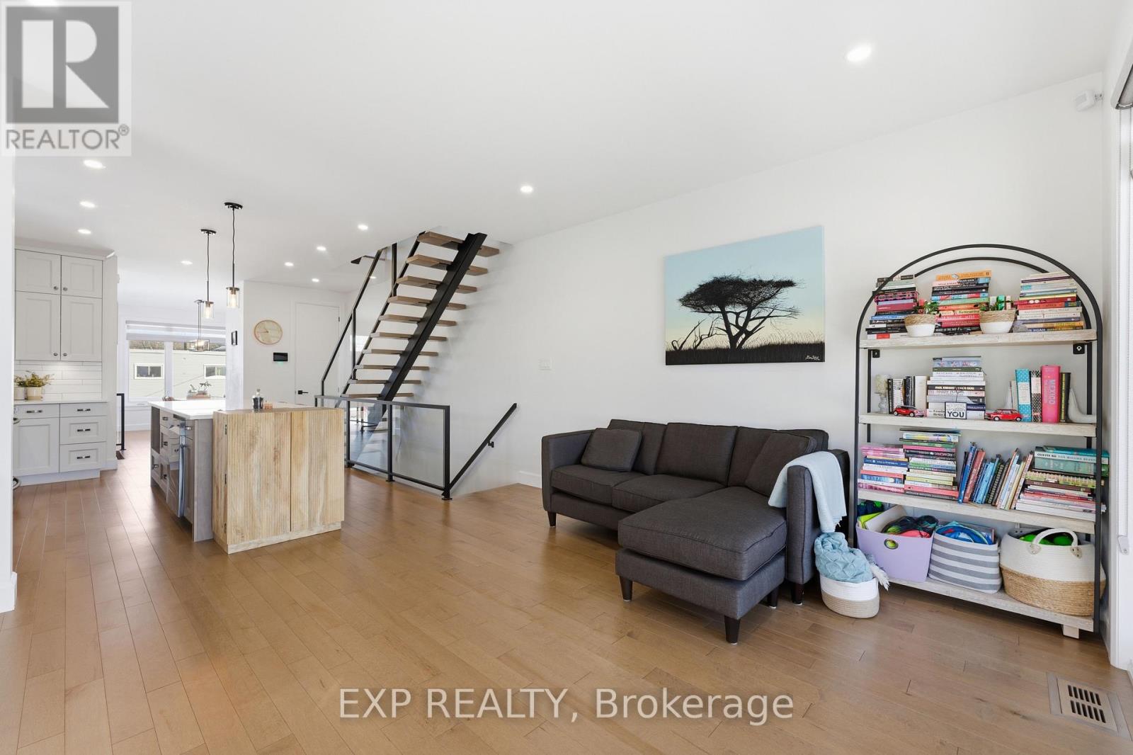 158 MARIER AVENUE - 16