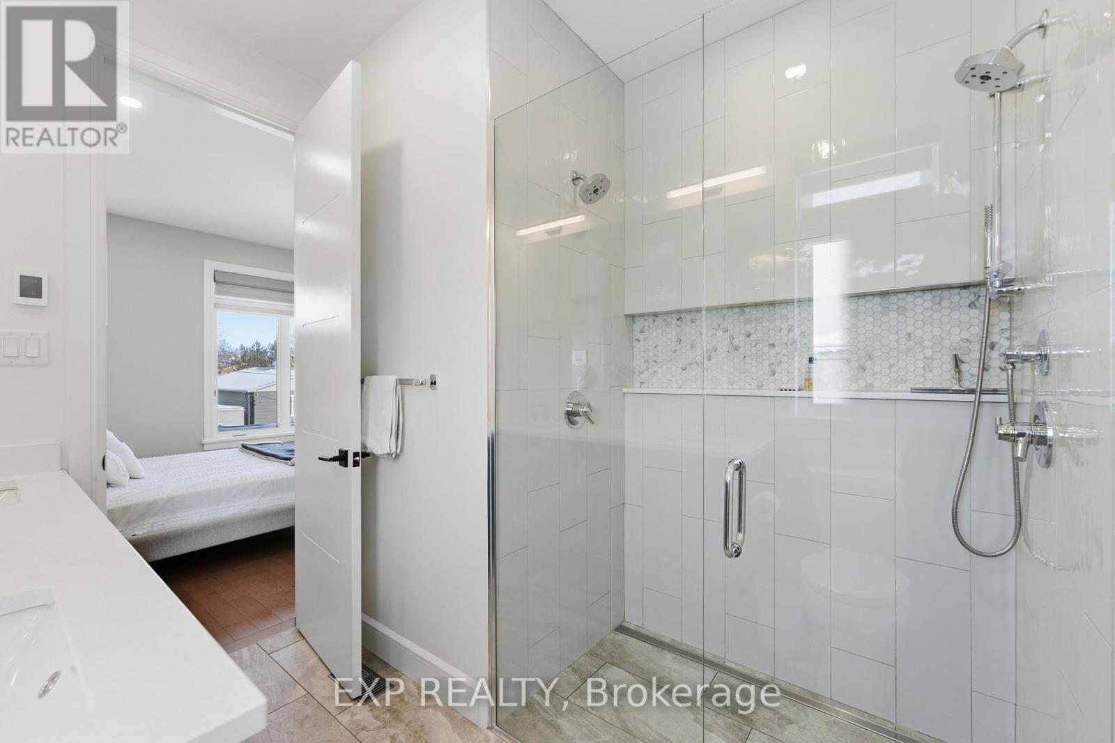 158 MARIER AVENUE - 34
