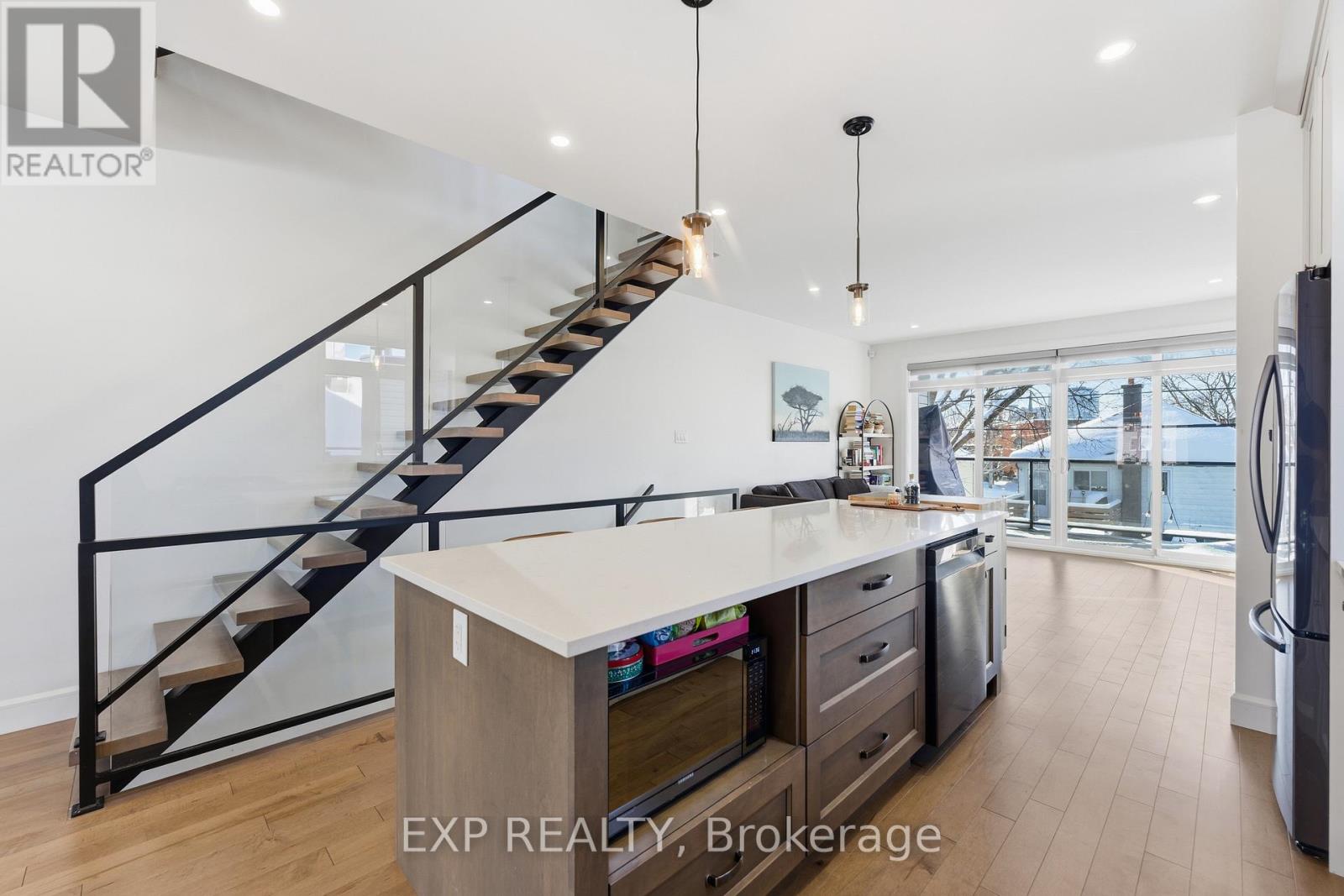 158 MARIER AVENUE - 8