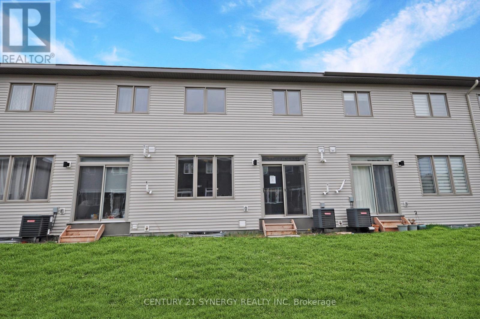 284 ORMISTON CRESCENT - 31