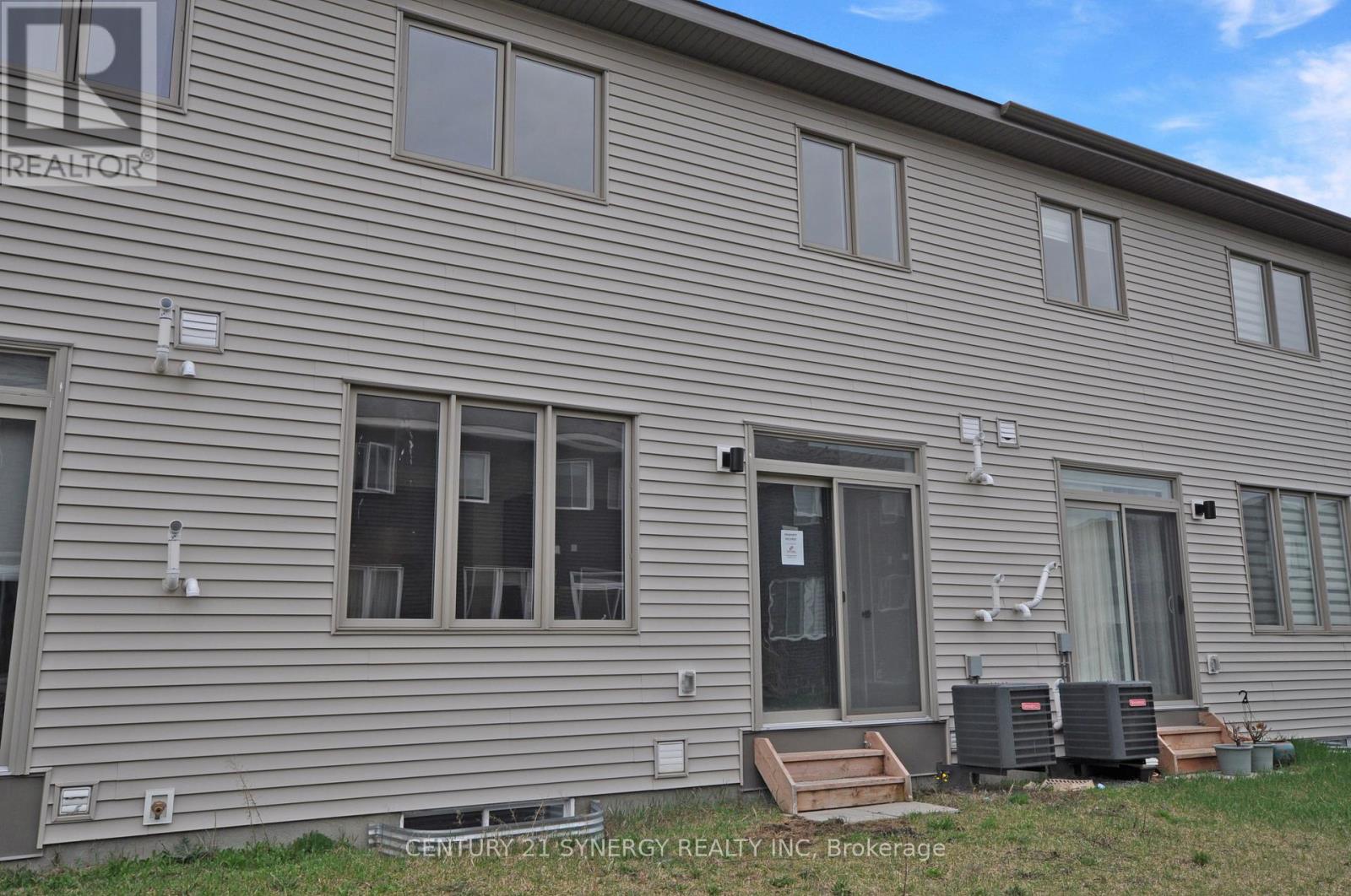 284 ORMISTON CRESCENT - 32