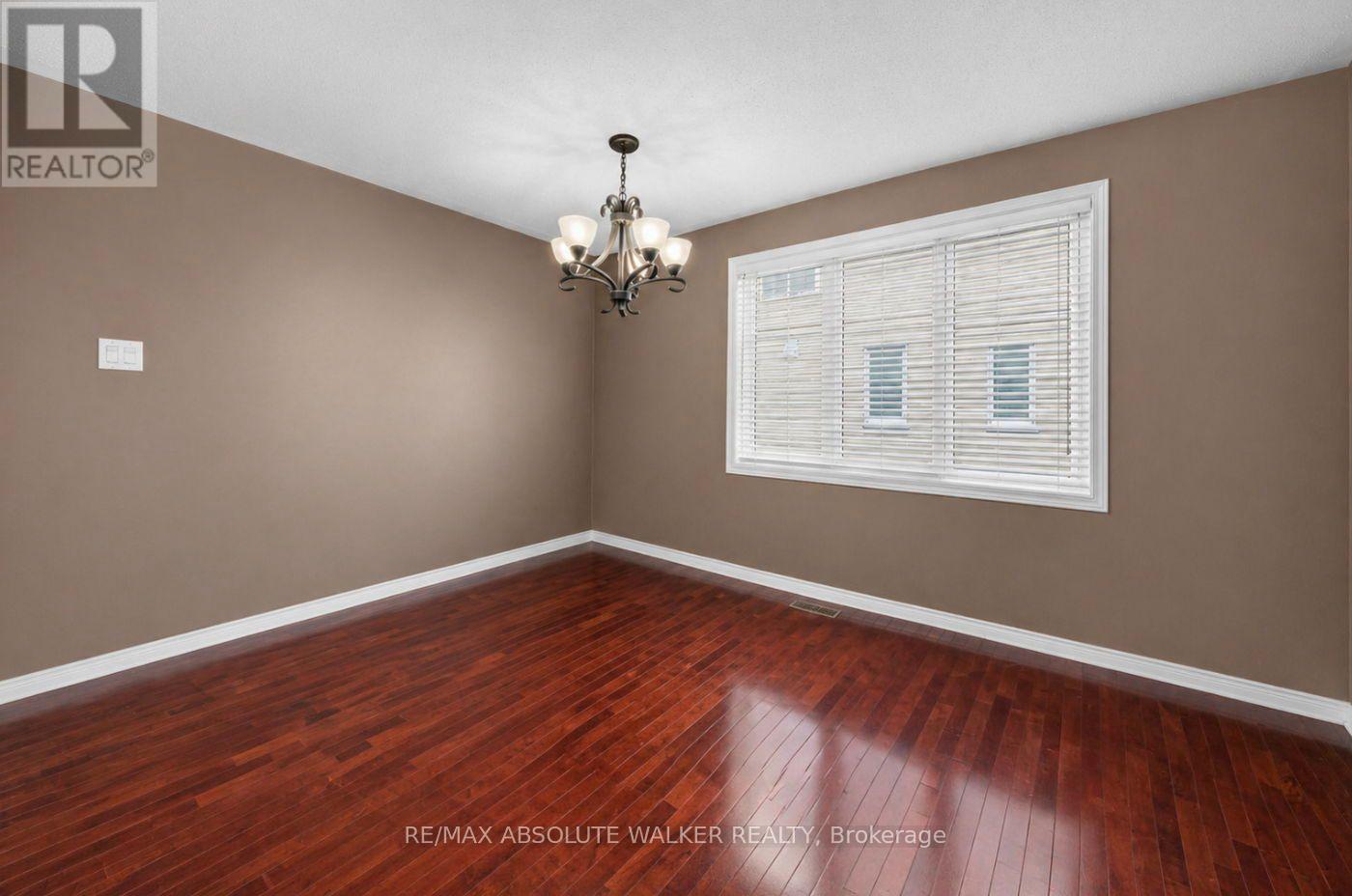 #8 299 AQUAVIEW DRIVE - 8
