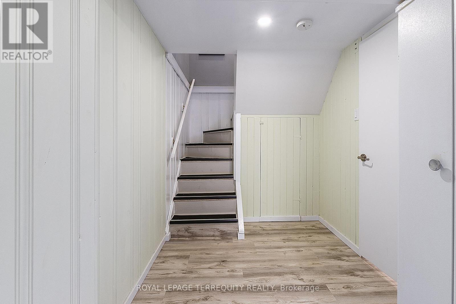 32 ADMIRAL ROAD - 20
