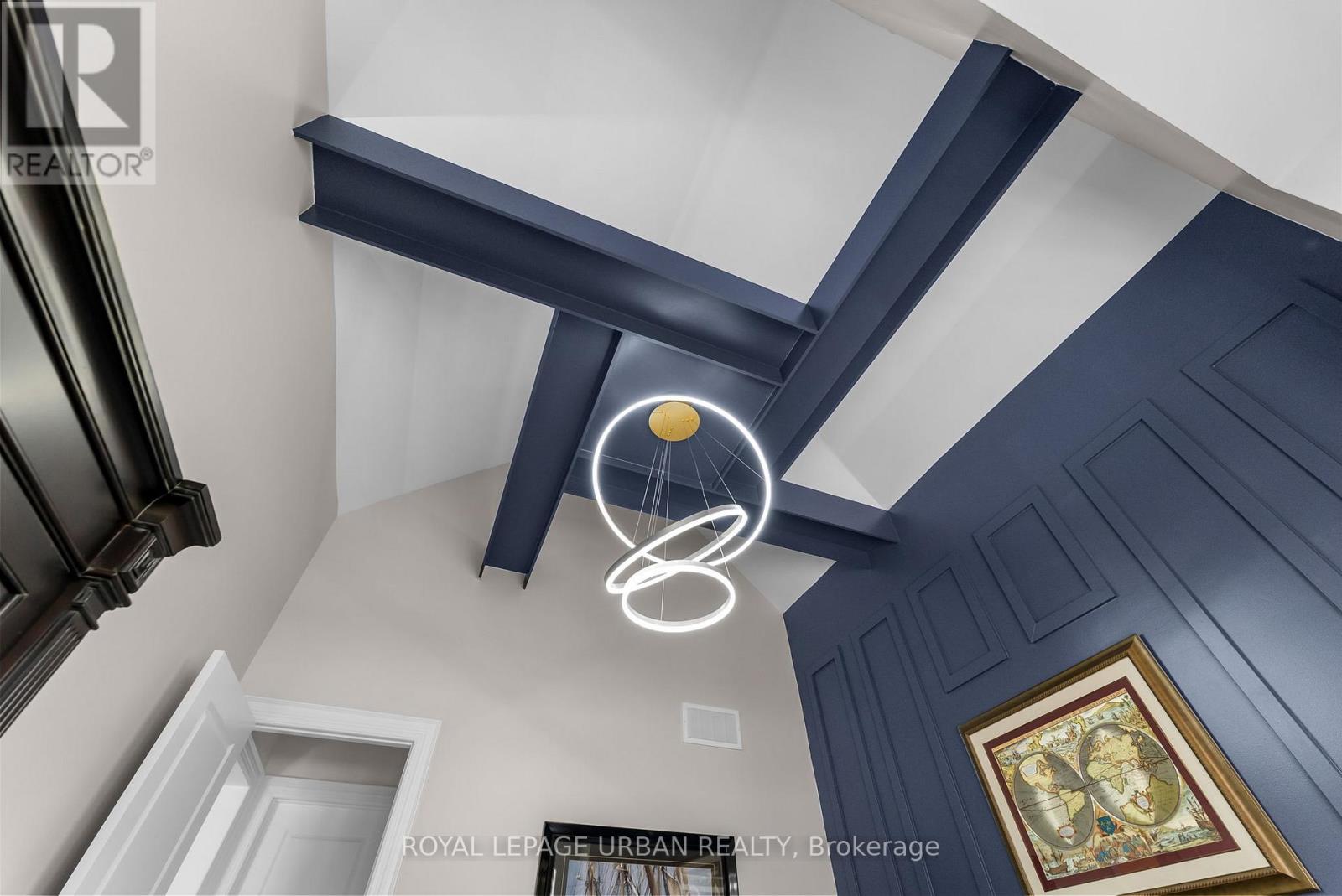 15 COUNTRY CLUB CRESCENT - 11