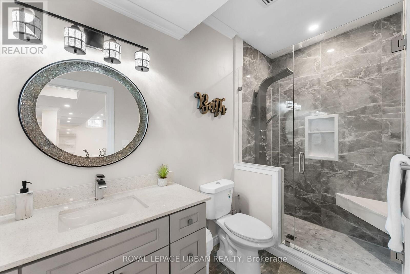 15 COUNTRY CLUB CRESCENT - 40
