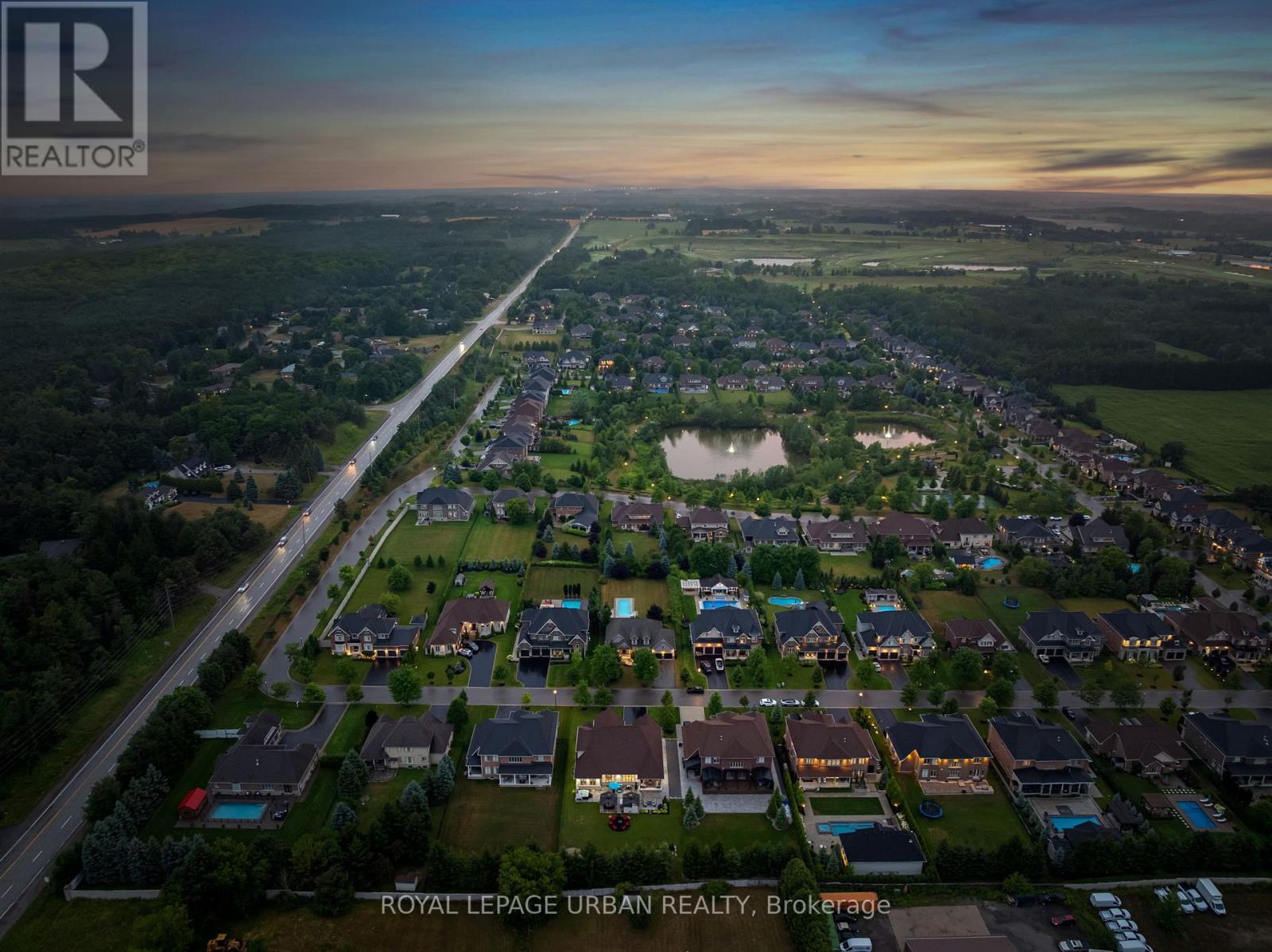 15 COUNTRY CLUB CRESCENT - 6