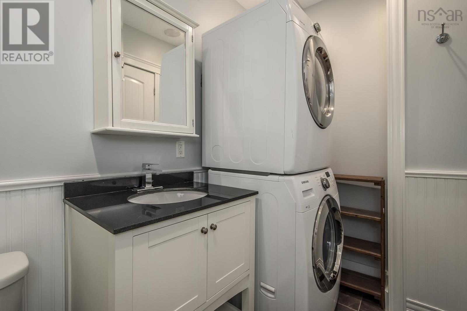 Property 11 of 33 of 79 Rose Street Street